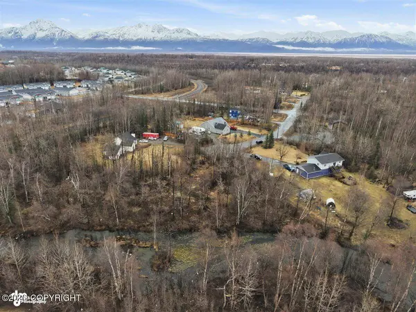 900 Woodcrest CIR, Wasilla, AK 99654