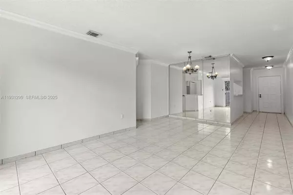 12450 NW 7th Ln, Miami, FL 33182