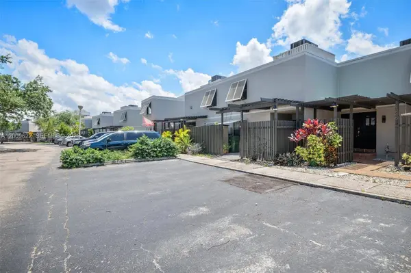 11244 NW 14th Ct, Pembroke Pines, FL 33026