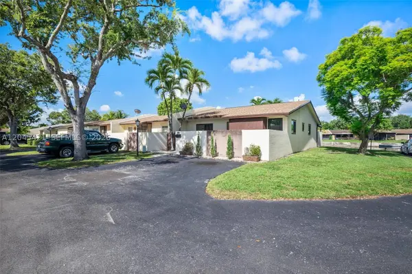 13776 Kendale Lakes Dr, Miami, FL 33183