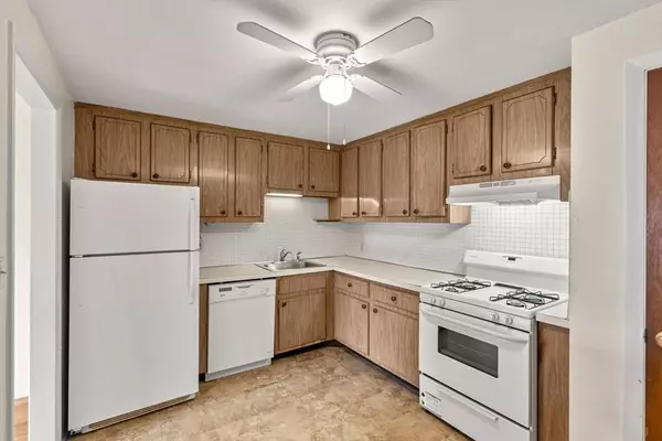 215 Massachusetts Ave #19, Arlington, MA 02474