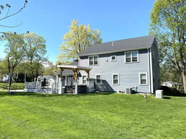 497 Wood Ln, North Andover, MA 01845