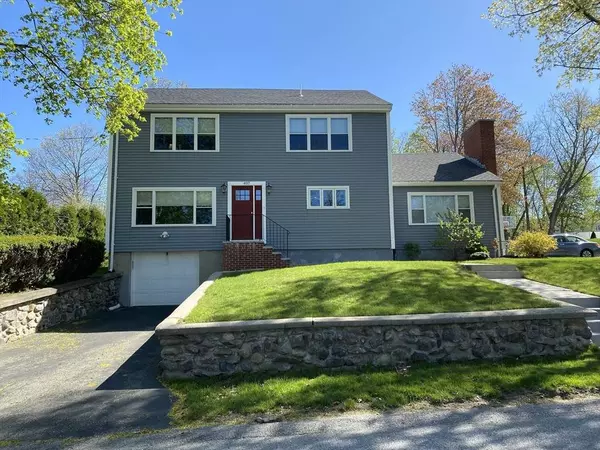 497 Wood Ln, North Andover, MA 01845