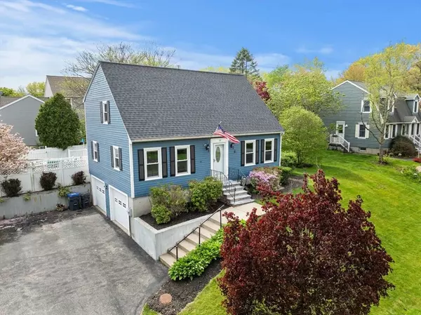 34 Clementi Ln, Methuen, MA 01844