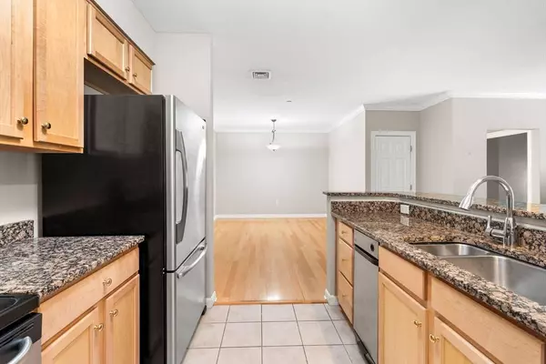 180 Chickering Rd #110C, North Andover, MA 01845