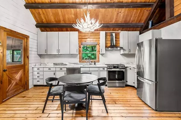 39 Jewett St, Georgetown, MA 01833