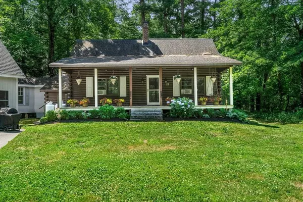 39 Jewett St, Georgetown, MA 01833