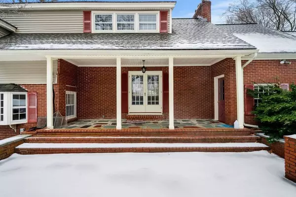 159 South Bradford St, North Andover, MA 01845