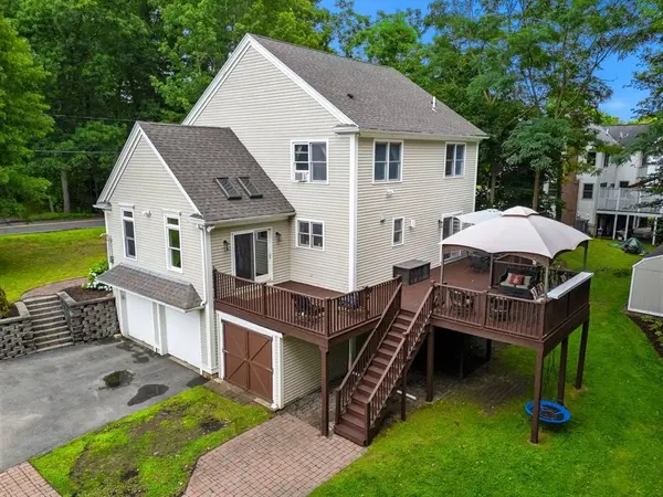 145 Kimball Rd, Amesbury, MA 01913