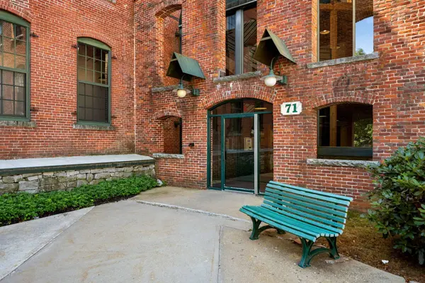 71 Princeton St #213