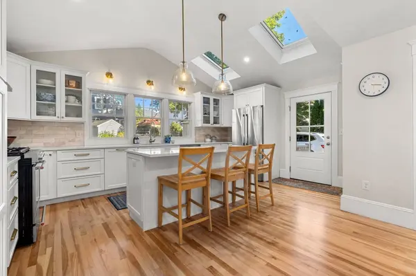 21 Chandler St, Haverhill, MA 01835