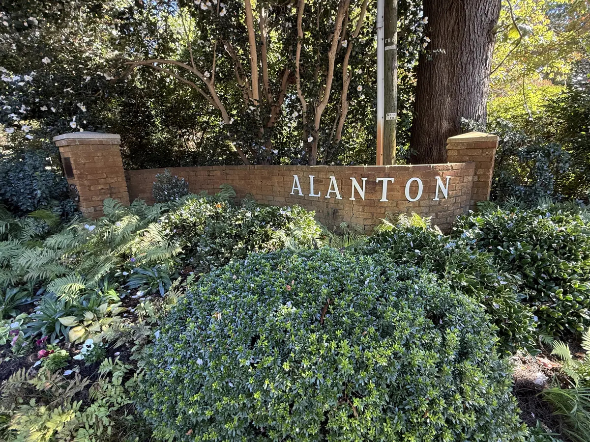 Neighborhood_Entrance_Sign_Alanton_1