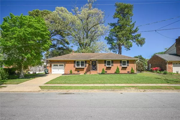 432 Leepoint RD, Norfolk, VA 23502