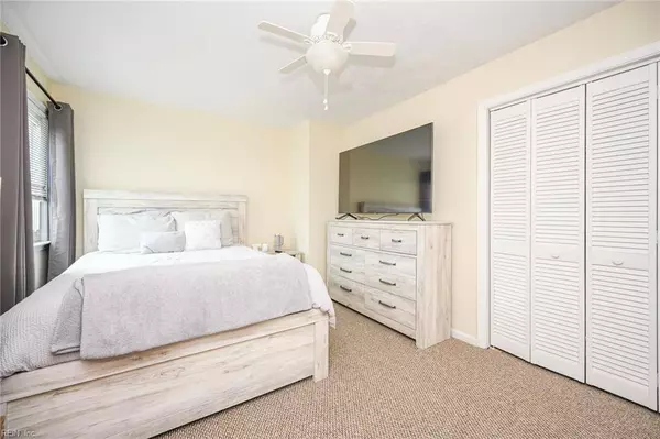 910 E Ocean View AVE #9, Norfolk, VA 23503