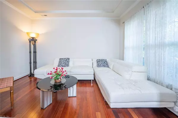 1304 Kemp Bridge DR, Chesapeake, VA 23320