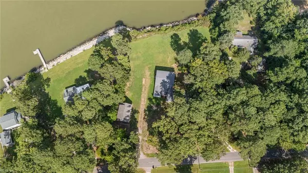 10409 Rainbow RD, Carrollton, VA 23314