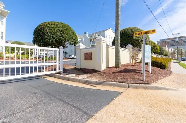 3232 Silver Sands CIR #201, Virginia Beach, VA 23451