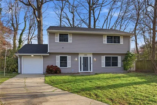 228 Fincastle DR, Newport News, VA 23601