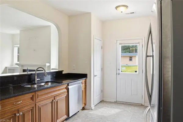 5003 Clifton ST, Chesapeake, VA 23321