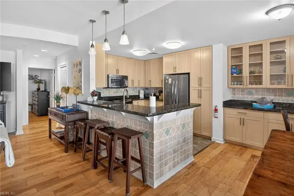 3738 Sandpiper RD Unit 101B, Virginia Beach, VA 23456