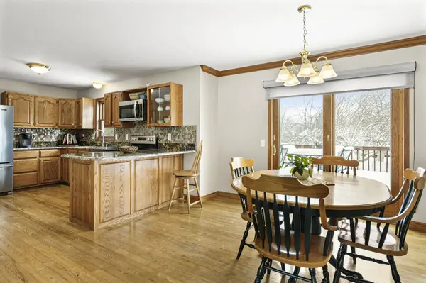 3334 Swinburne Drive, Mcfarland, WI 53558