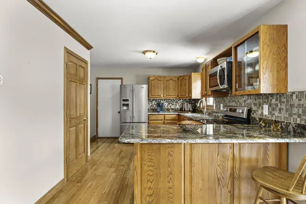 3334 Swinburne Drive, Mcfarland, WI 53558