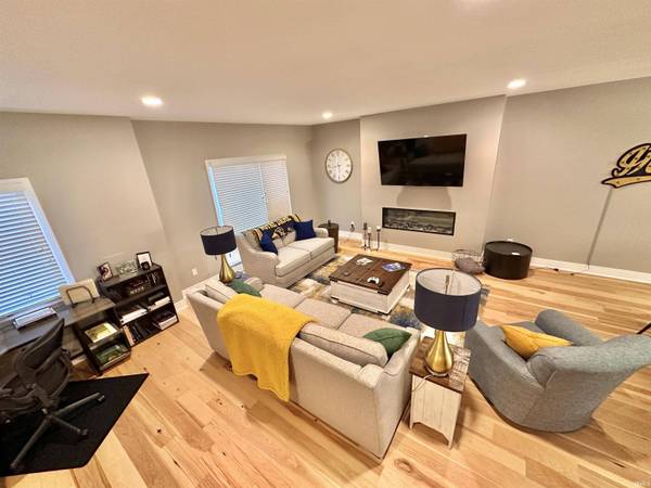 316 S Saint Peter Street #3, South Bend, IN 46617-3045