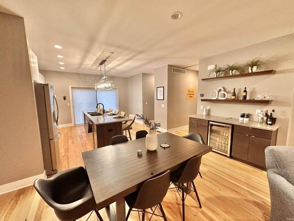 316 S Saint Peter Street #3, South Bend, IN 46617-3045