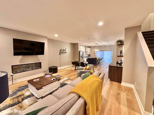 316 S Saint Peter Street #3, South Bend, IN 46617-3045