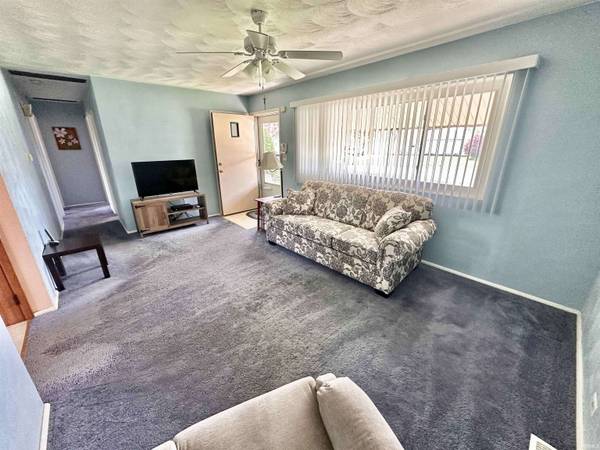 5115 Mayfair Place, South Bend, IN 46619-2432