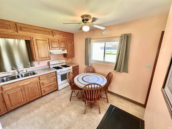 5115 Mayfair Place, South Bend, IN 46619-2432