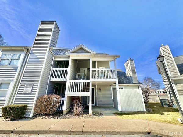 1537 N Oakhill Drive #B-3, South Bend, IN 46637-5679