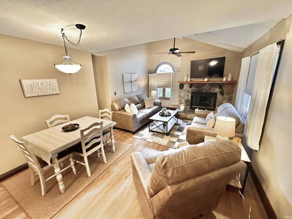 1537 N Oakhill Drive #B-3, South Bend, IN 46637-5679