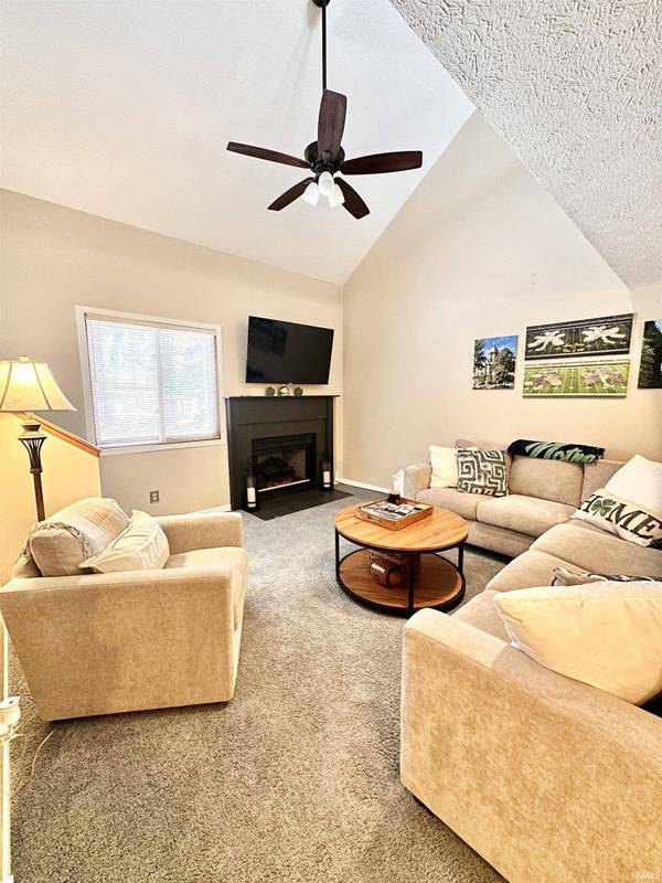 1520 N Oakhill Drive #L5, South Bend, IN 46637-5677