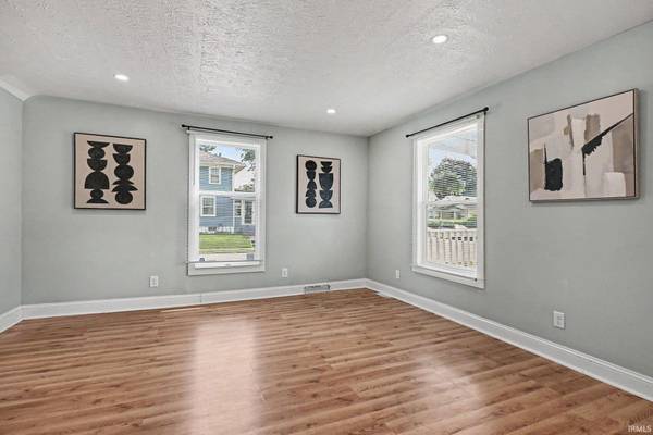 946 S 25Th Street, South Bend, IN 46615-1708