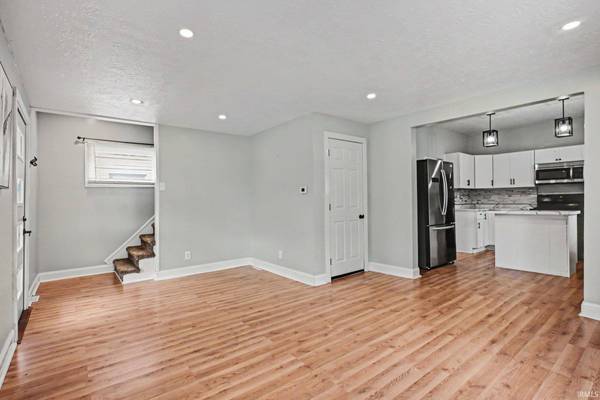 946 S 25Th Street, South Bend, IN 46615-1708