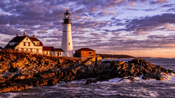feature image of Life in Maine: What to Expect When You Relocate