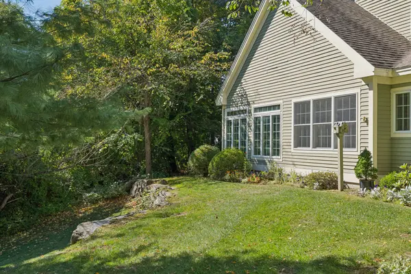 2 Breakwater Way #2, Saco, ME 04072-2150