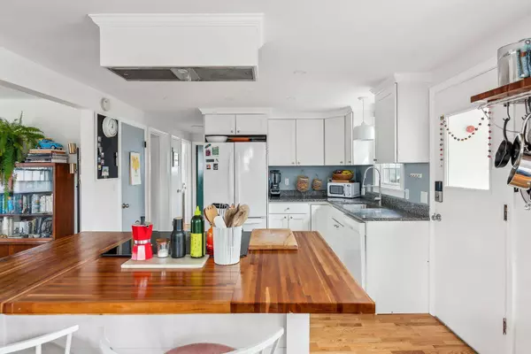 123 Wayside RD, Portland, ME 04102