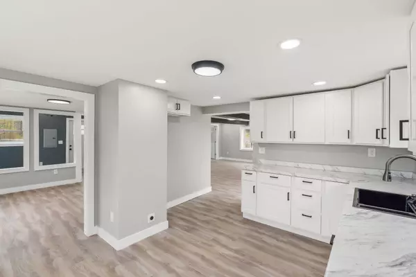 167 Windsor RD, China, ME 04358