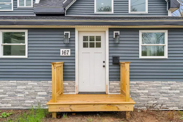 167 Windsor RD, China, ME 04358