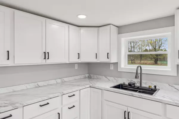 167 Windsor RD, China, ME 04358