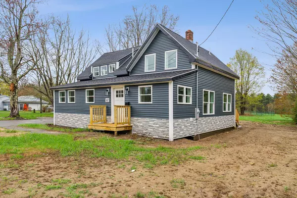 167 Windsor RD, China, ME 04358