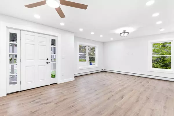 15 Stone Ledge DR, Lewiston, ME 04240