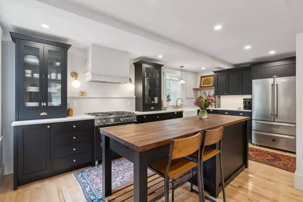 71 Carleton ST, Portland, ME 04102