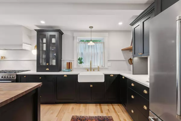 71 Carleton ST, Portland, ME 04102