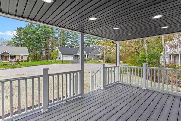 15 Stone Ledge DR, Lewiston, ME 04240