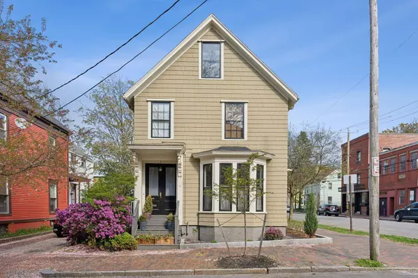 71 Carleton ST, Portland, ME 04102
