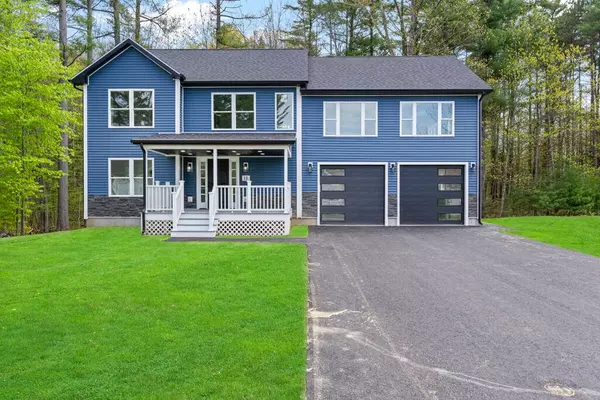 15 Stone Ledge DR, Lewiston, ME 04240