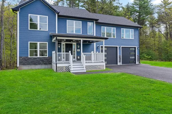 15 Stone Ledge DR, Lewiston, ME 04240